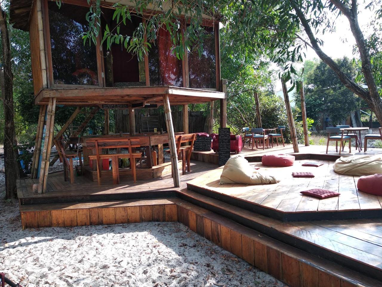 Hotel The Boarding House Sihanoukville Exterior foto