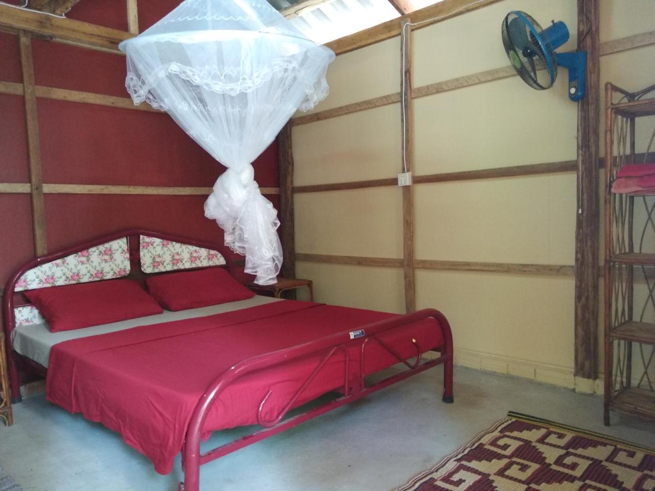 Hotel The Boarding House Sihanoukville Exterior foto